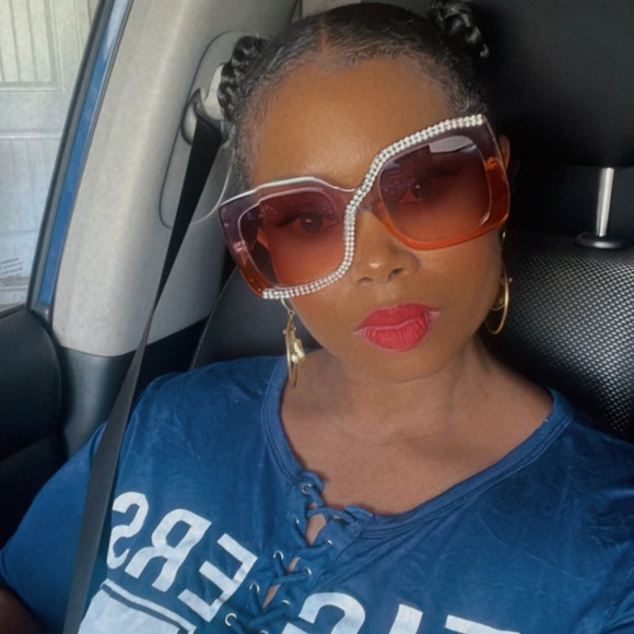 New Arrival Sunglasses “Get-a-way” 🕶️ - Picture 7 of 10